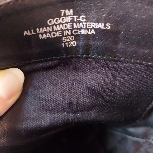 Guess Boots - Picture 9 of 9